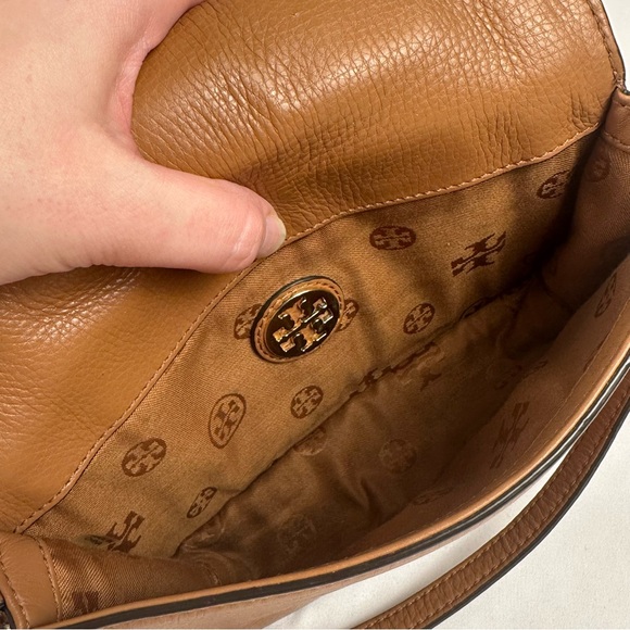 RARE GEM!! Tory Burch All T Crossbody Bag in Bark - Picture 8 of 16